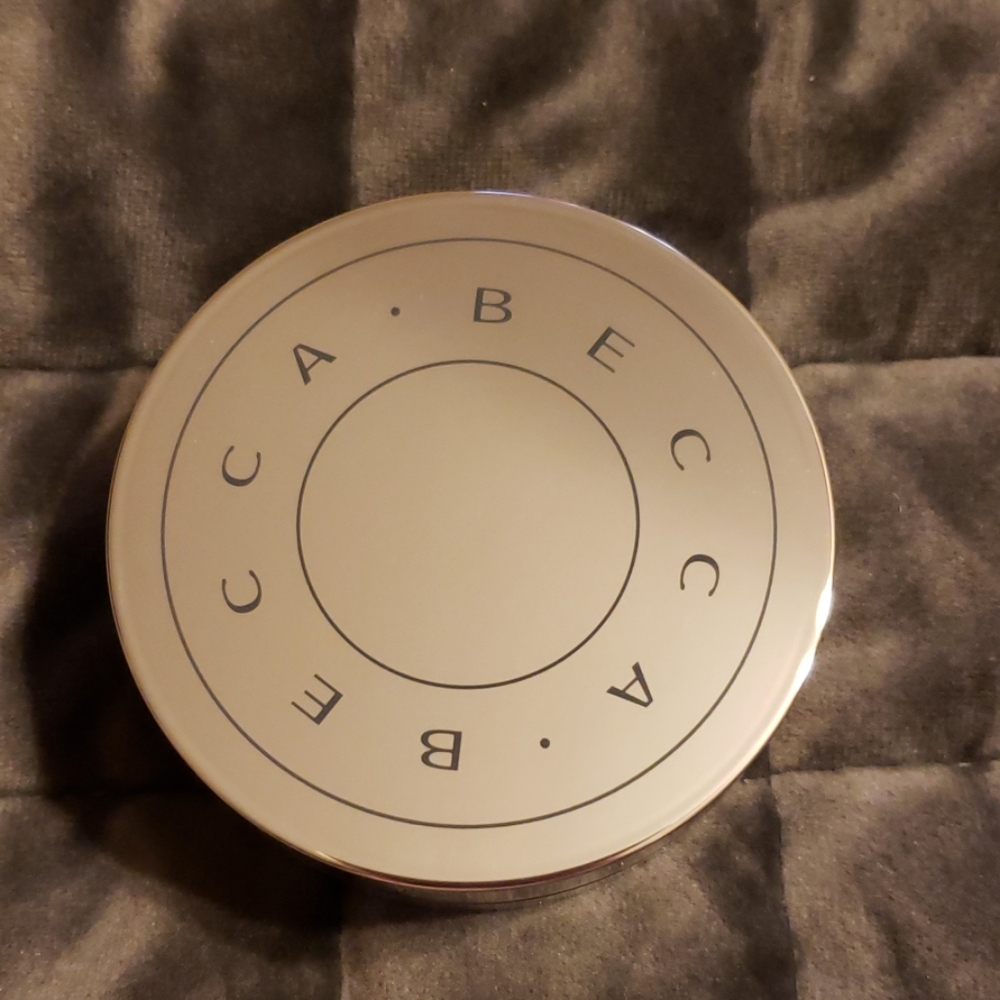 Becca Hydra-Mist Set & Refresh Powder- Translucent